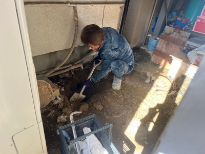 既存コンクリート桝 撤去 手掘り作業 塩ビ桝 交換工事 神戸市 トラブラン