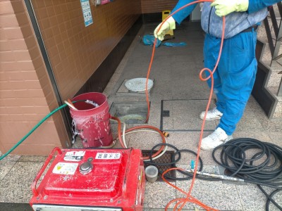 テナント ビル 店舗 排水管 詰まり 洗管 高圧洗浄 臭い 神戸市 トラブラン