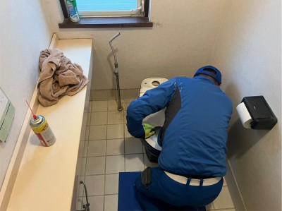 トイレ交換工事 TOTO ウォシュレット GⅢ 取外し作業 神戸市 トラブラン