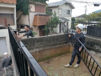 堀込ガレージ補修 屋上 防水工事 クレーン作業 フェンス復旧 神戸市 トラブラン